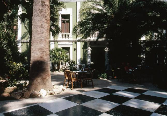 Los mejores precios en Balneario de Archena Hotel Termas. El entorno más romántico con nuestro Spa y Masaje en Murcia